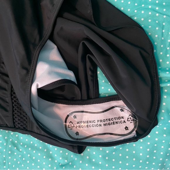 Women’s One Piece Swimsuit Boutique XL New - Picture 5 of 15